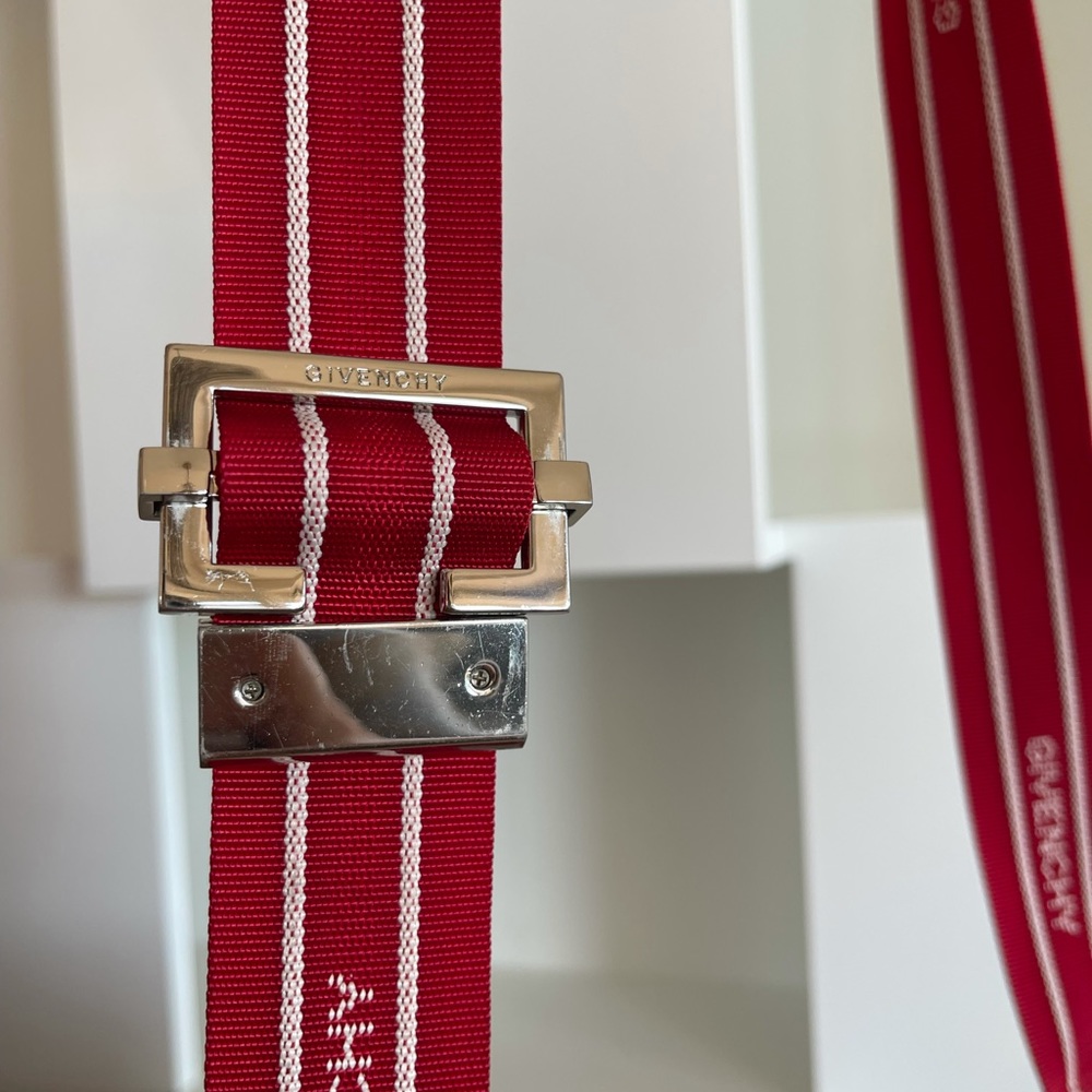 Givenchy | Authentic Red Logo Flat Crossbody | Li… - image 4